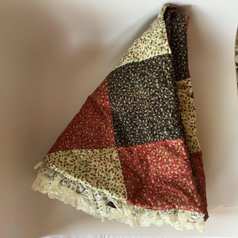 Tree Skirt Patchwork Quilted Handmade Christmas 40.5